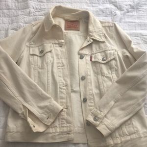 Off white Levi distressed jean jacket!